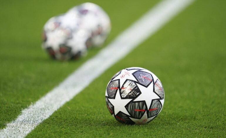 Transfer: Two players to leave Man Utd today