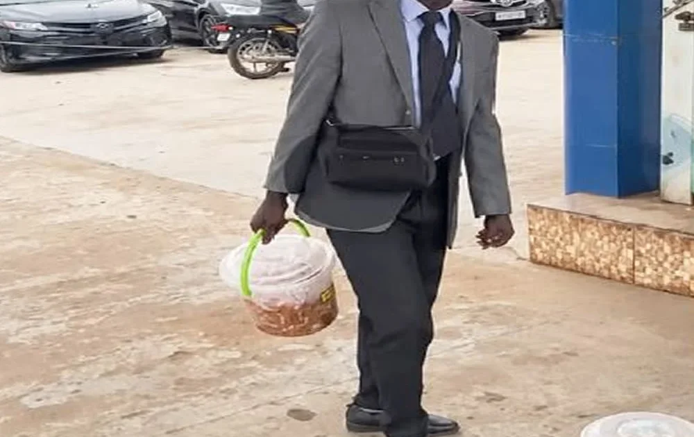 I became corporate ponmo seller after losing my banking job — Hawker