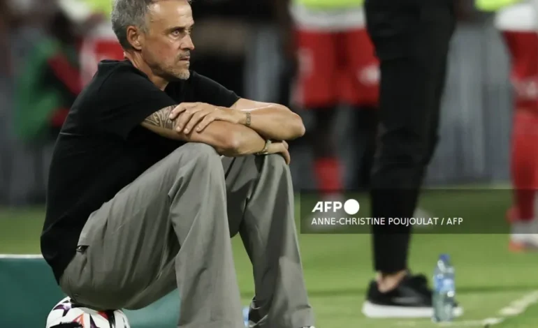 PSG lose 2-1 to Monaco, remain winless in Ligue 1