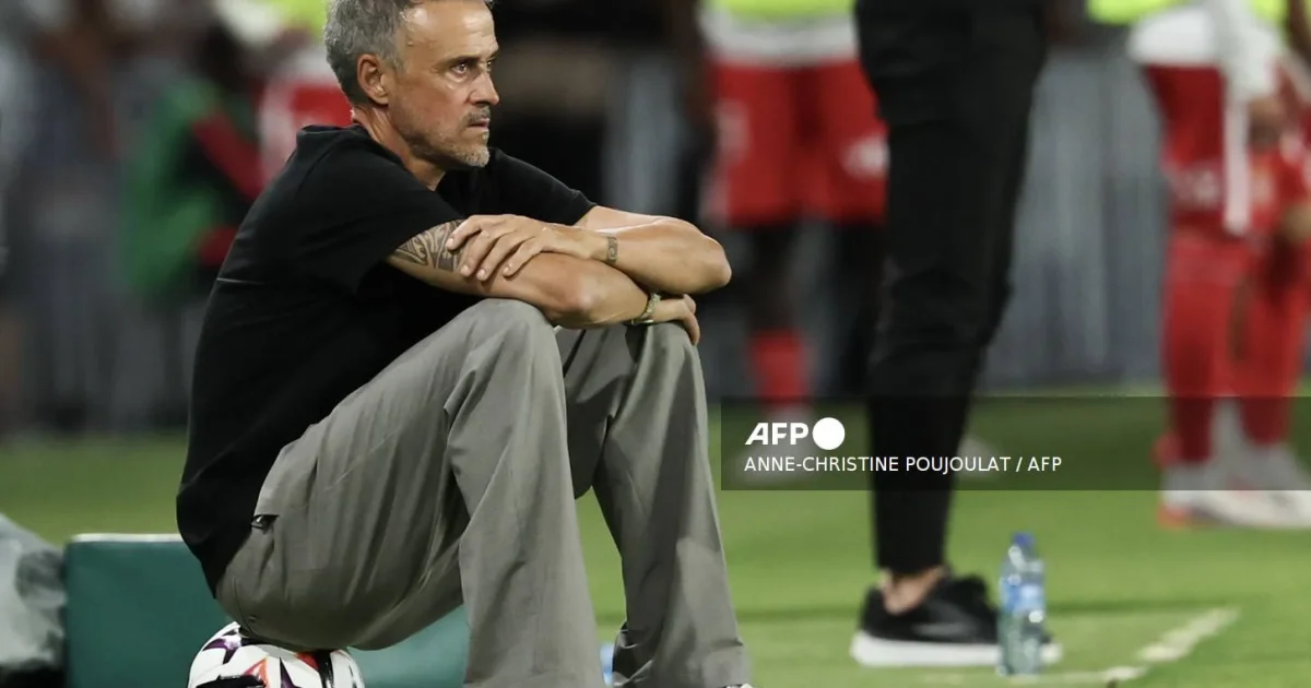 PSG lose 2-1 to Monaco, remain winless in Ligue 1