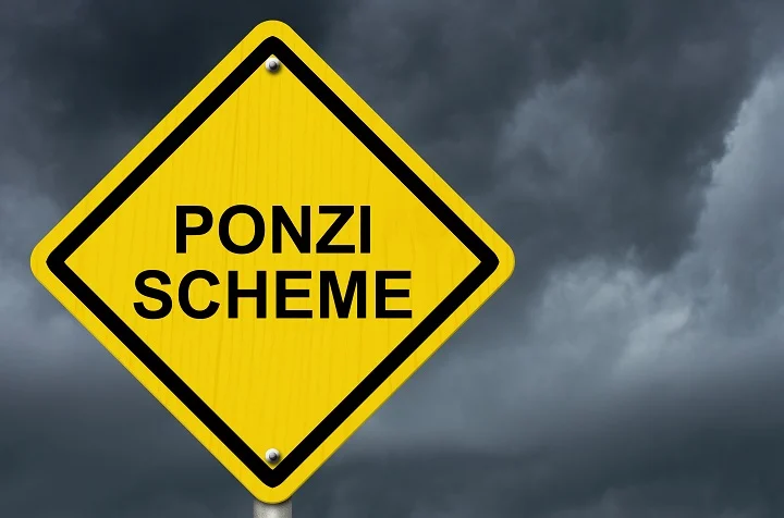 Morning recap: Again, Nigerians lose savings to Ponzi scheme, Dangote refinery raises petrol gantry price, other top stories