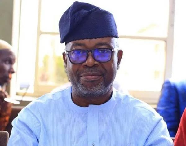 Tunde Akanni inducted as Fellow of Society of Peace Studies